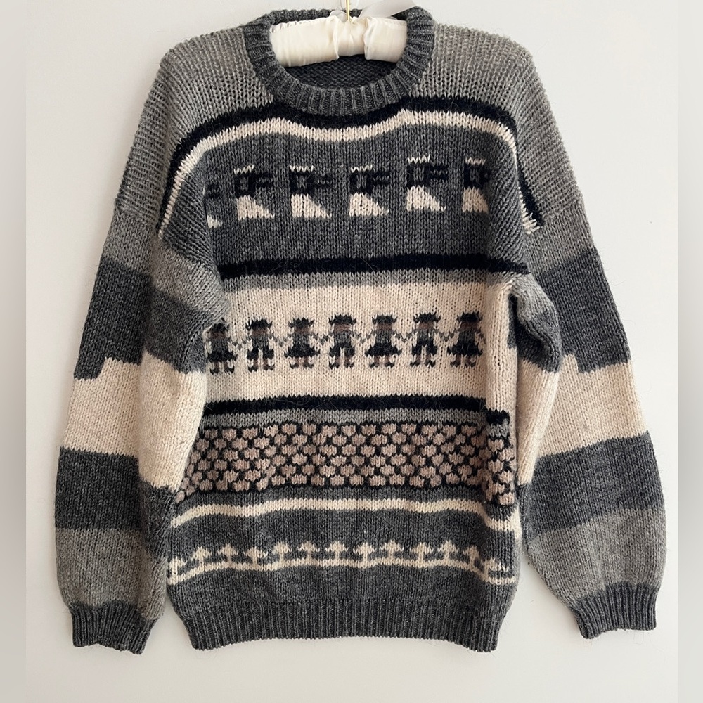 HAND MADE Pullover Crew Neck Sweater Balloon Sleeve Traditional Pattern Fuzzy